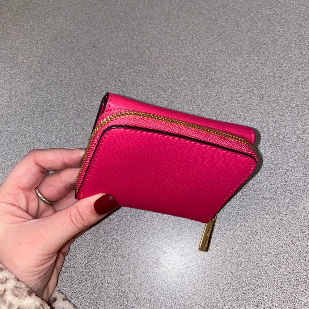 Michael Kors Wallet - Picture 1 of 3